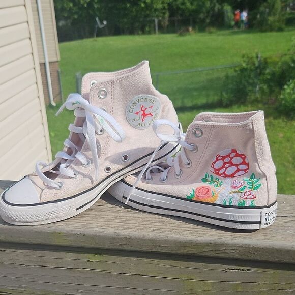 Converse Chuck Taylor All Star Mushroom Garden High Tops Women’s 7 / Men’s 5 - Picture 1 of 8